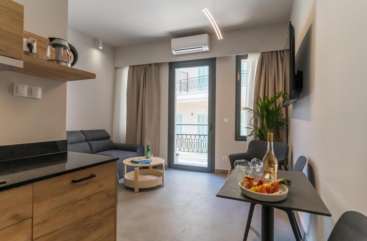 Jacuzzi Suite Piazza Dei Leoni Iraklio Exterior foto